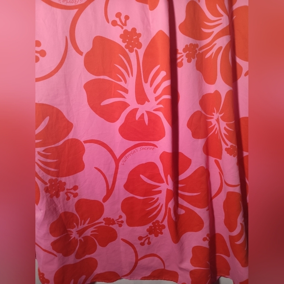 Floral Pink and Red Button-Up Shirt Victory Secret - Picture 7 of 9